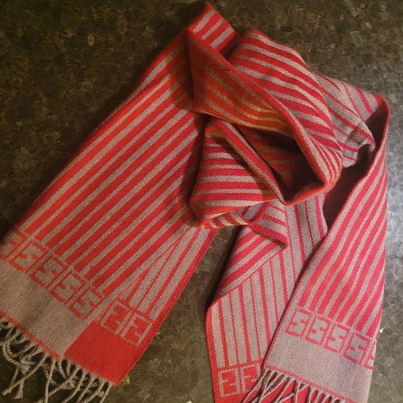 SALE💯Authentic Fendi Wool Scarf - Picture 2 of 3